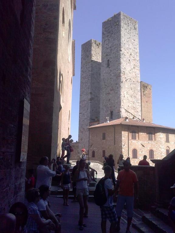 Apartament La Torre Useppi San Gimignano Zewnętrze zdjęcie